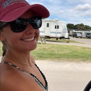 Meet your Posher, Marisa